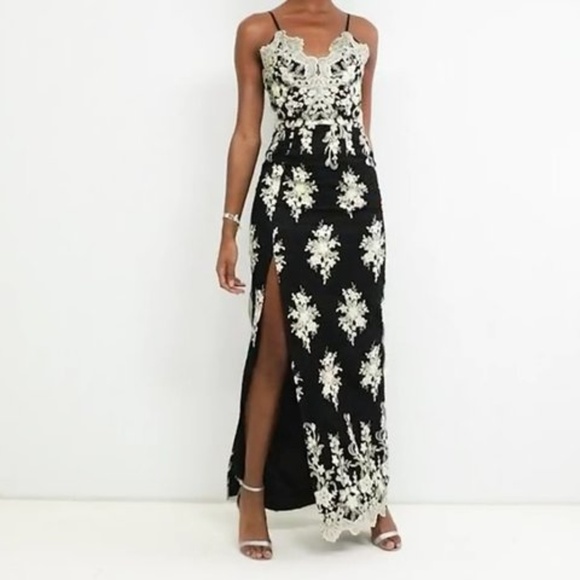 Chi Chi London Tall Scalloped Plunge Maxi Dress - Picture 1 of 7